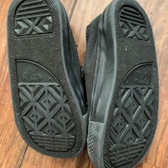 Sneakers - Picture 2 of 3